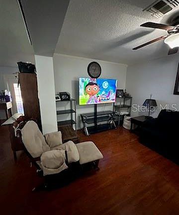 4th image of 4325 Carolyn Way