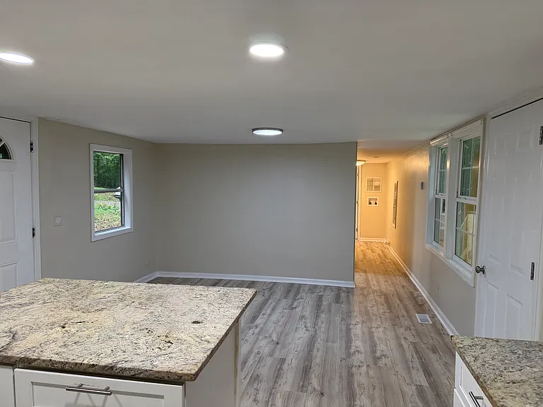9430 Meadowbrook Dr — Photo 5