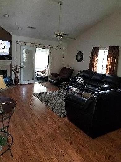 2nd image of 3024 Remington Dr
