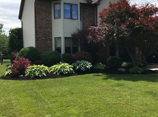 20 W Lake Forest Pkwy, Lancaster, NY 14086