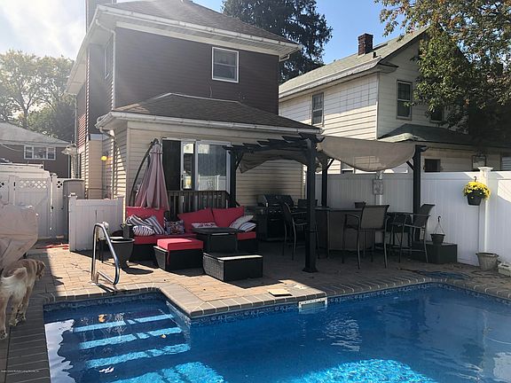 3rd image of 59 Eldridge Ave