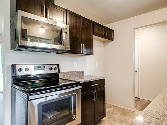4th image of 21010 123rd Street Ct E