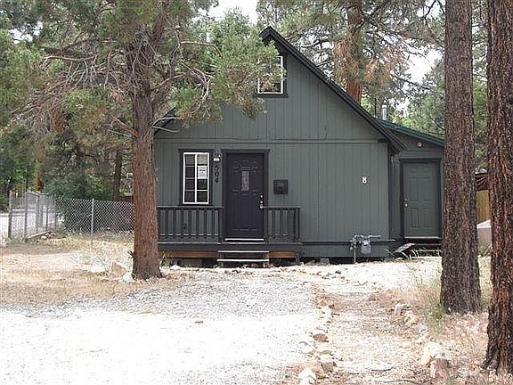 3rd image of 504 Highland Ln