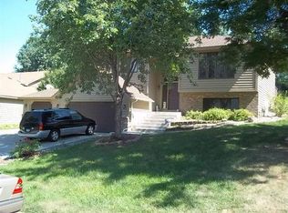 804 Oak Ridge Ct E, Burnsville, MN 55306