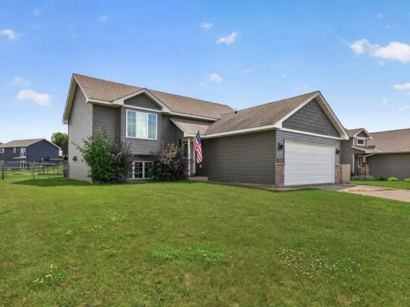 1536 Ponderosa Ln, New Richmond, WI 54017