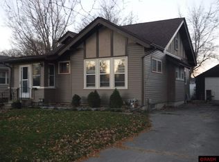 913 2nd St NE, Waseca, MN 56093