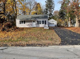 10 Oakdale Ave S, New Hartford, NY 13413