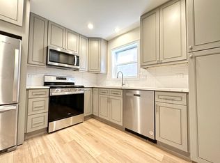 5308 N Damen Ave #2F, Chicago, IL 60625