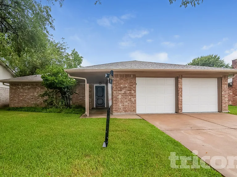 17719 Glenpatti Dr — Photo 17