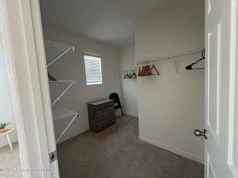 976 Trinity St — Photo 46