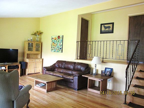 2nd image of 2936 N Meadow Lark Ln
