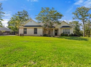 15987 Crazy Horse Dr, Lindale, TX 75771