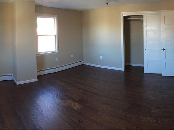 4th image of 412 Wayne St #3