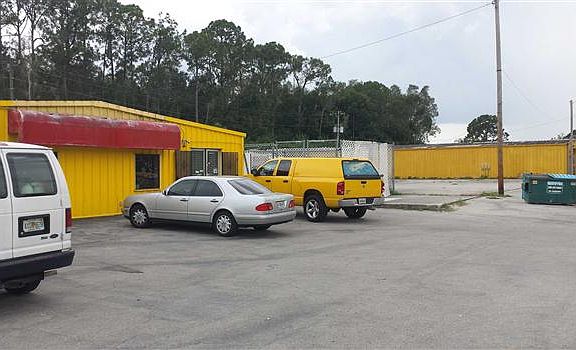 3rd image of 18441 N Tamiami Trl