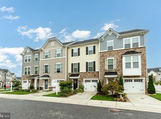 8105 Secluded Cove Ln, Dundalk, MD 21222