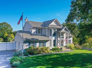 2 Clay Pit Rd, Speonk, NY 11972