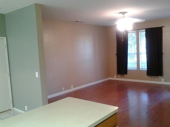 4th image of 505 Pickens Ln