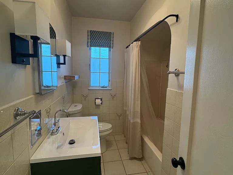 1236 Holly St — Photo 11