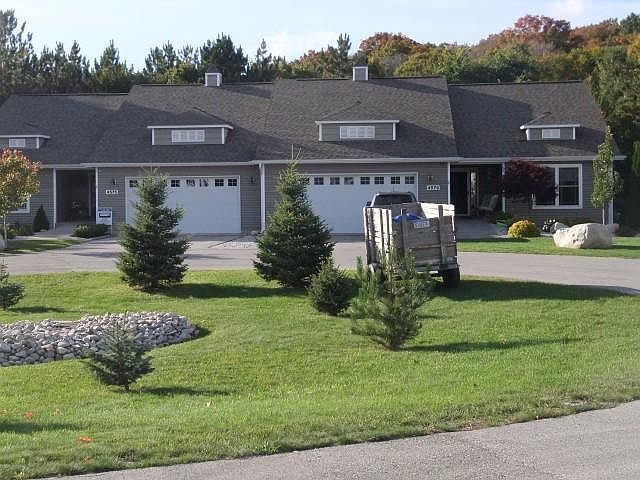 1st image of 4579 SW Black Bear Dr