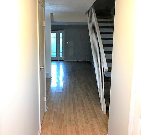 3rd image of 7425 Country Brook Dr