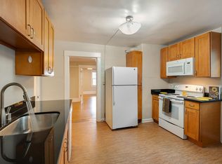 706 N 42nd St APT 1, Seattle, WA 98103