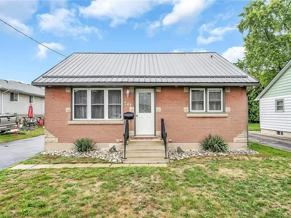 205 Crysler St, Norfolk County, ON N4B 1H9