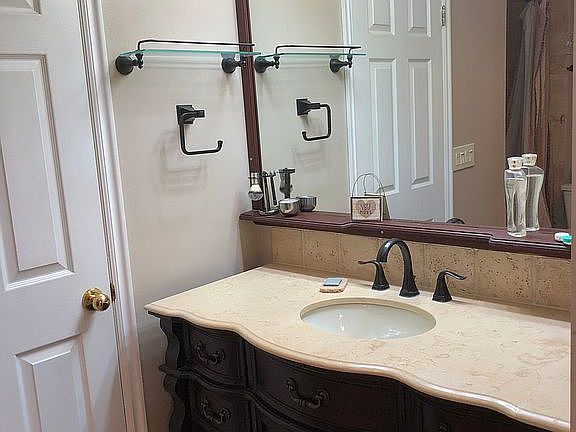 Travertine master sink