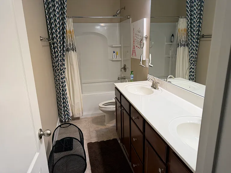 1605 Capstone Dr — Photo 32
