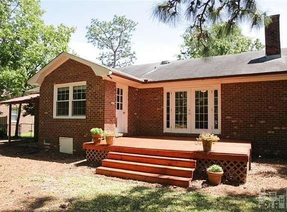 5th image of 913 Greenhowe Dr