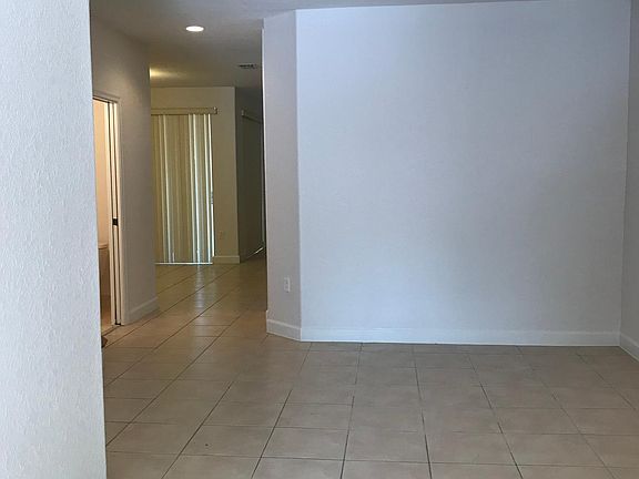 3rd image of 1444 SE 26th Ave