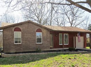 1260 Apple Trail Ct, Fenton, MO 63026