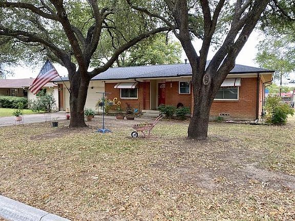 3rd image of 3540 Montreal Cir