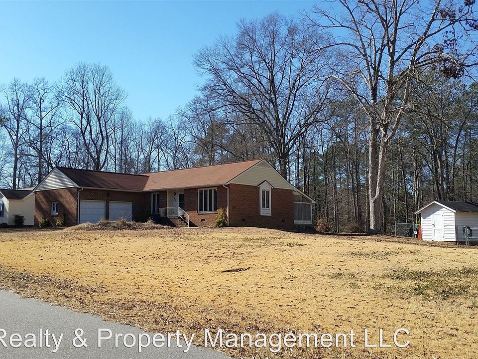 2nd image of 107 S Lakeside Dr