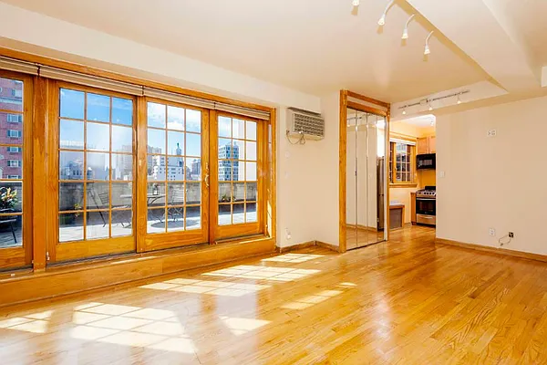 Rented by Town Residential | media 6