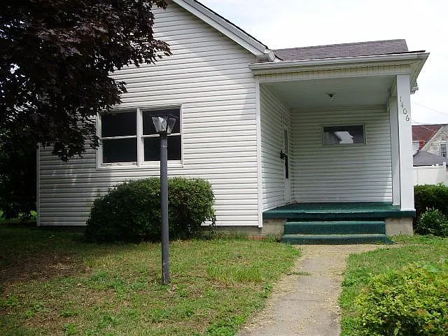 1406 Park Ave photo 1