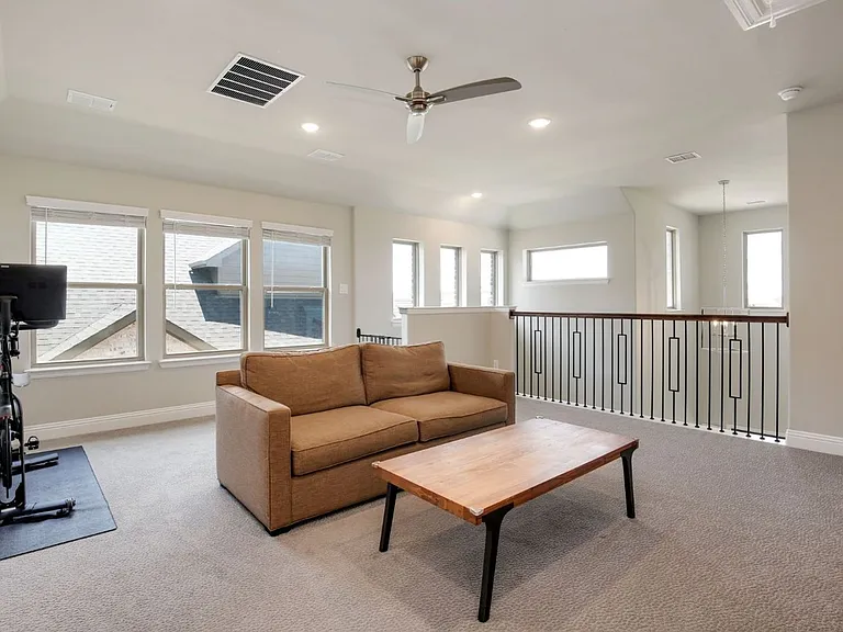 6842 Gavin Dr — Photo 25