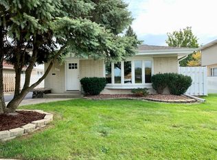 5313 W 105th St, Oak Lawn, IL 60453