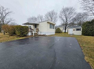 2 Cloverdale Cir, Dover, NH 03820