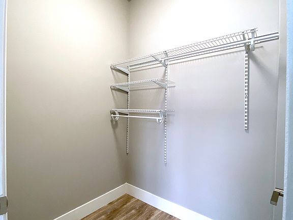 5th image of 2055 Polk St #6