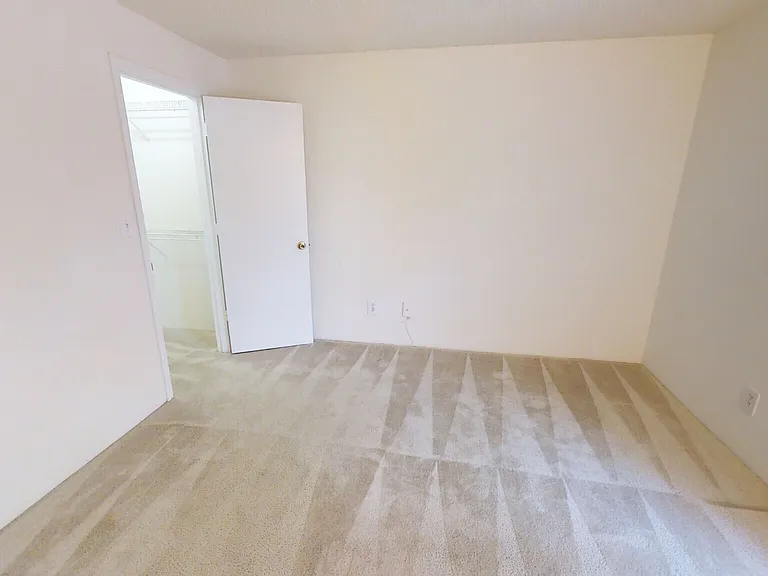 Copper Creek Apartments — Photo 32