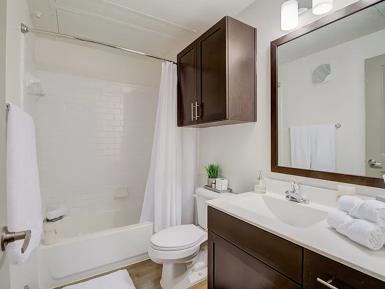 Loft and Row — Photo 7