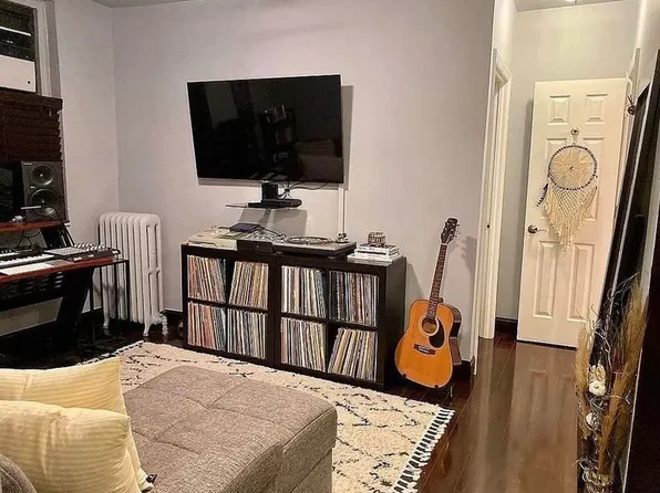 21-06 35th Street image 1 of 15