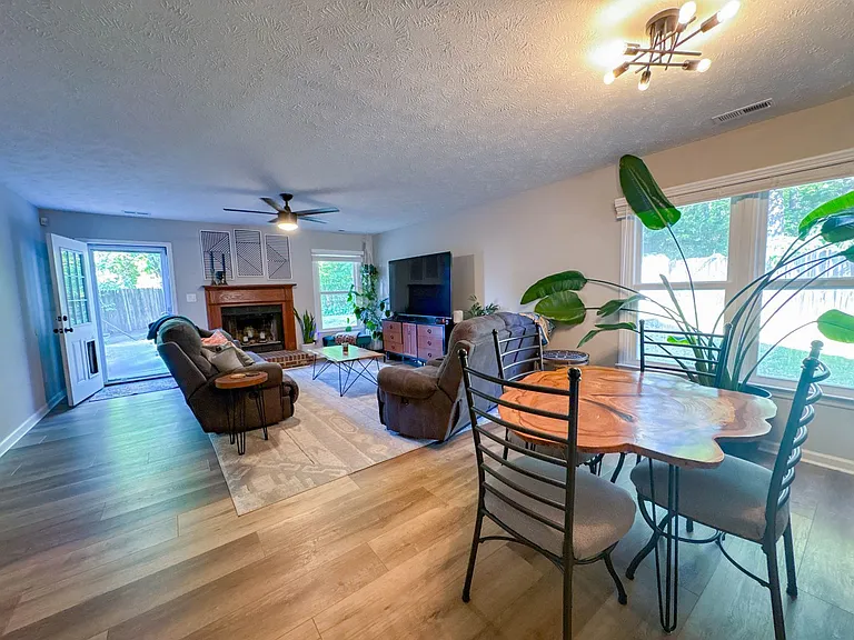5813 Bacarro Pl — Photo 24