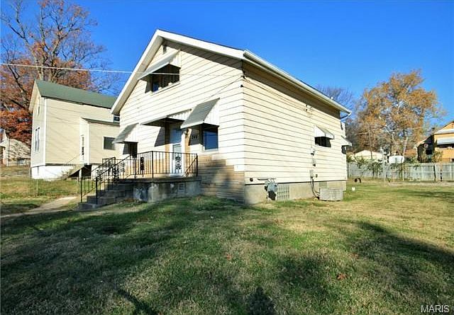 1st image of 245 E Arlee Ave