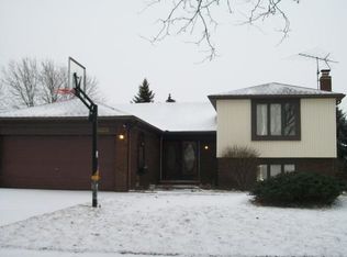 13762 Brougham Dr, Sterling Heights, MI 48312
