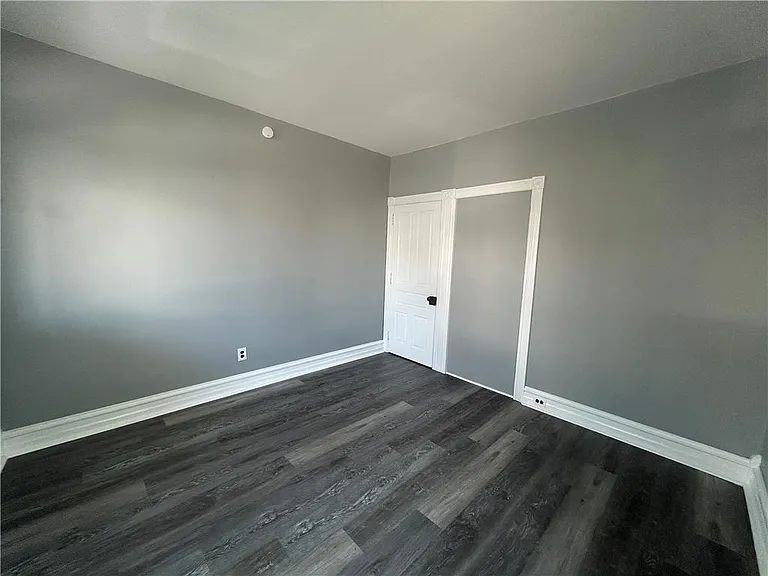 1724 Washington Ave — Photo 8