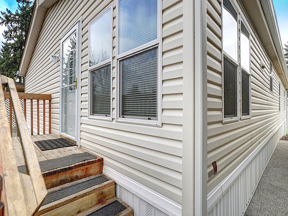3rd image of 19308 100th Avenue Ct E