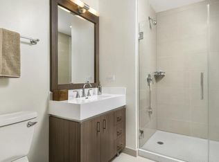 455 N Park Dr #2905, Chicago, IL 60611