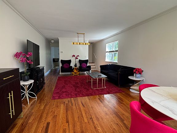 3rd image of 277 Skyline Dr #2