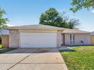 8707 Yvonne Dr, Houston, TX 77044